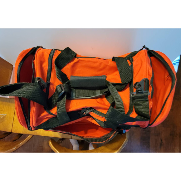 Leed's Red Excel Sport Deluxe 20" Duffel Bag - Picture 4 of 4